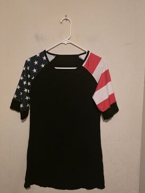 Dear Lover Black Raglan Tee with American Flag Sleeves Size Small